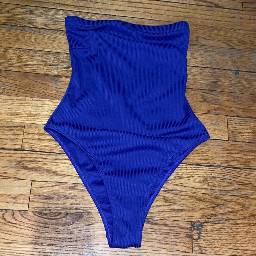 Bathing suit